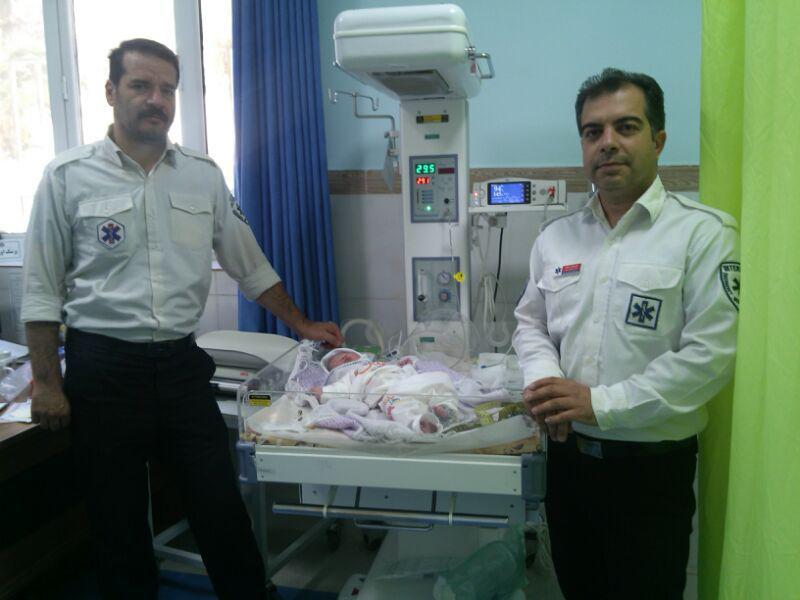 تولد نوزاد عجول راز و جرگلانی در آمبولانس